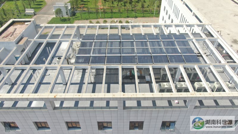 湖南金浩糧油智能工廠綜合辦公樓屋頂太陽(yáng)能熱水系統(tǒng)工程
