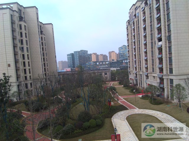 陽臺壁掛太陽能熱水系統(tǒng)
