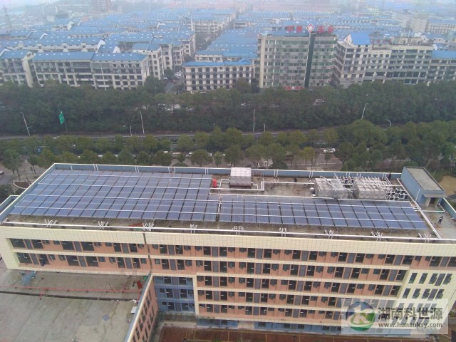 學(xué)校屋頂太陽能熱水工程